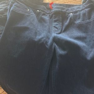 Spanx like new. Navy blue in color size XL